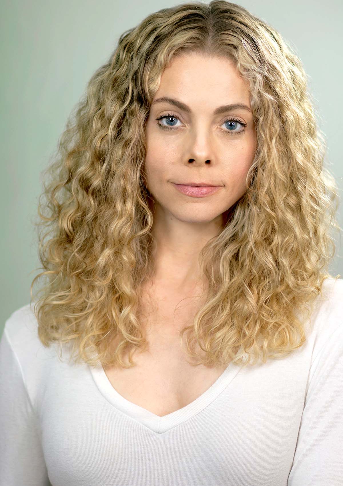 Headshot%20 %20curly%20white